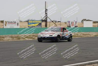media/Jun-01-2025-CalClub SCCA (Sun) [[eae223c5dd]]/Group 5/Race (Front Straight)/